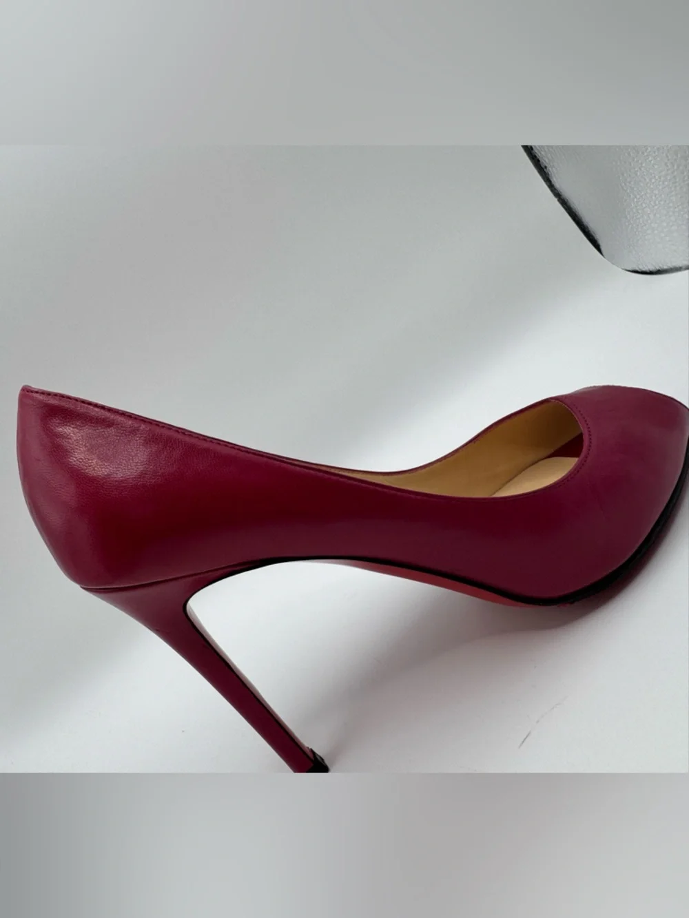 Christian Louboutin Very Privé 100 Peep-Toe Pump | Berry Leather | Size 37.5 - Picture 2 of 8